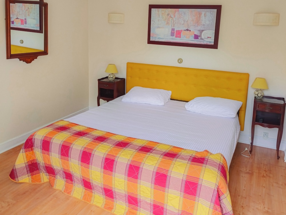 The Originals City Hotel Le Lion Dorr Chinon Inter Hotel 24/76