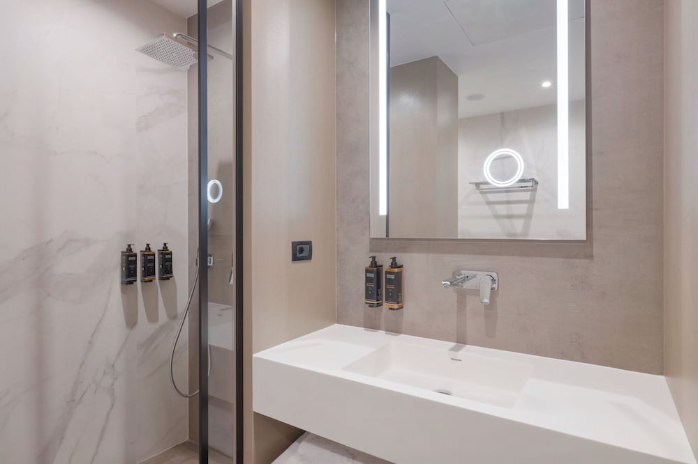 Mercure Oradea 37/42