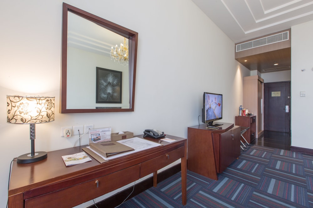 جناح بسرير كينج، Merlynn Park Hotel 6/10