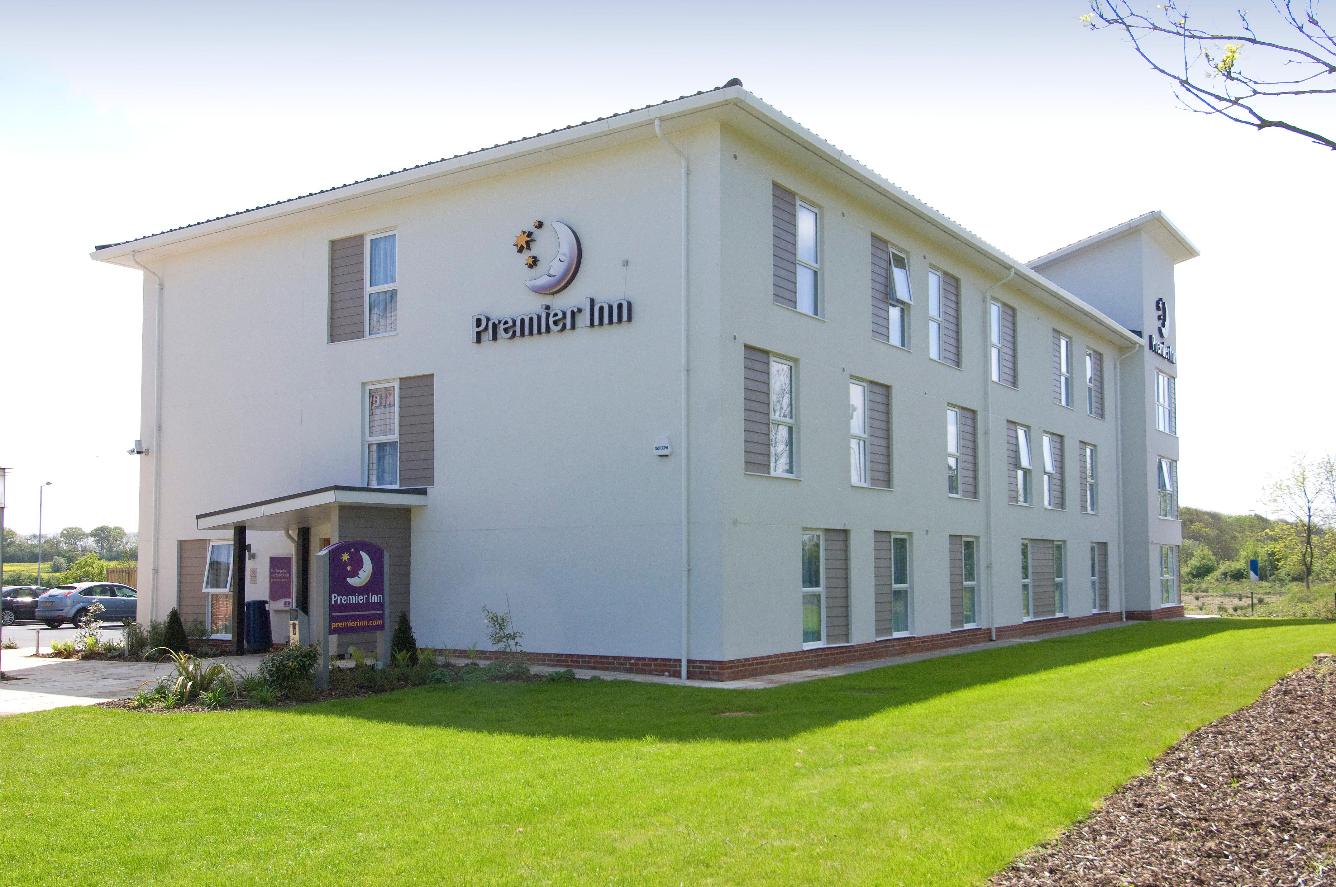 Premier Inn Corby 27/32