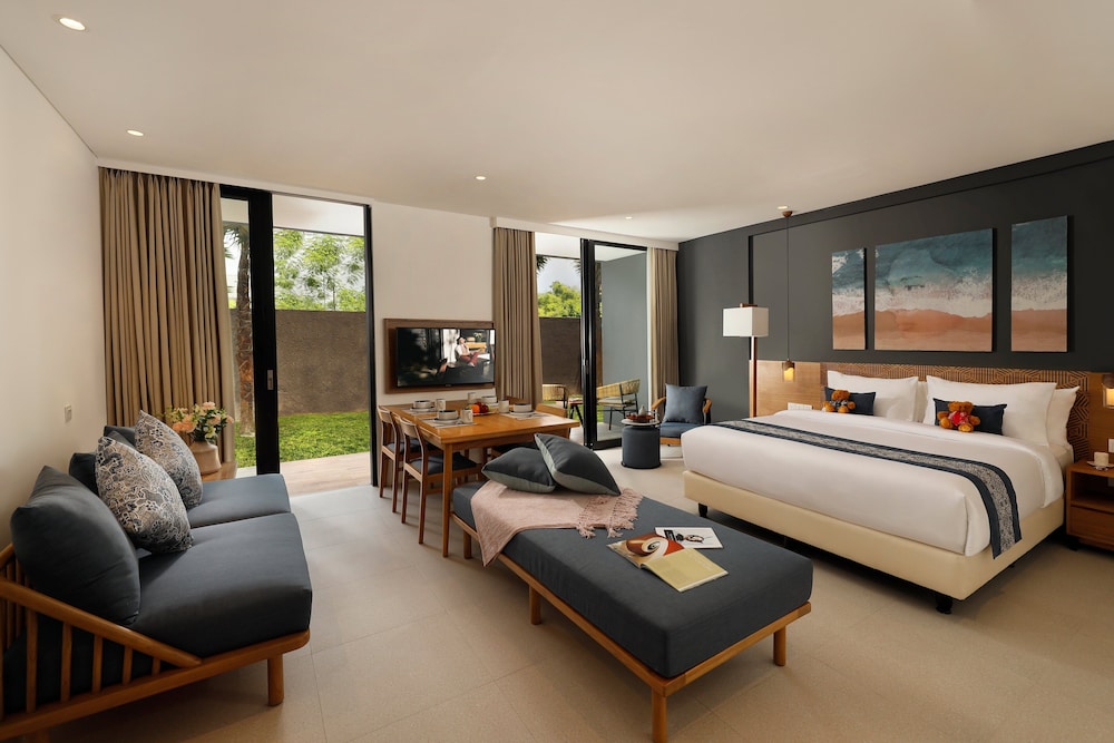 جناح ديلوكس بسرير كينج مع أريكة، Citadines Berawa Beach Bali Resort 2/5