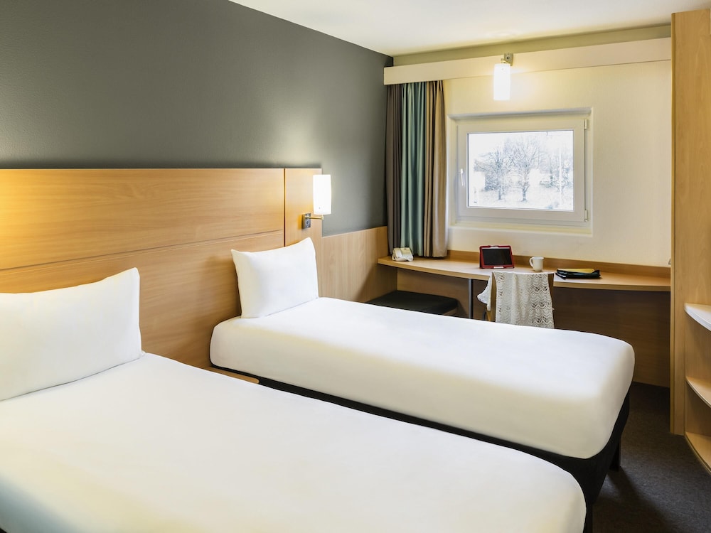 ibis London Thurrock M25 26/64