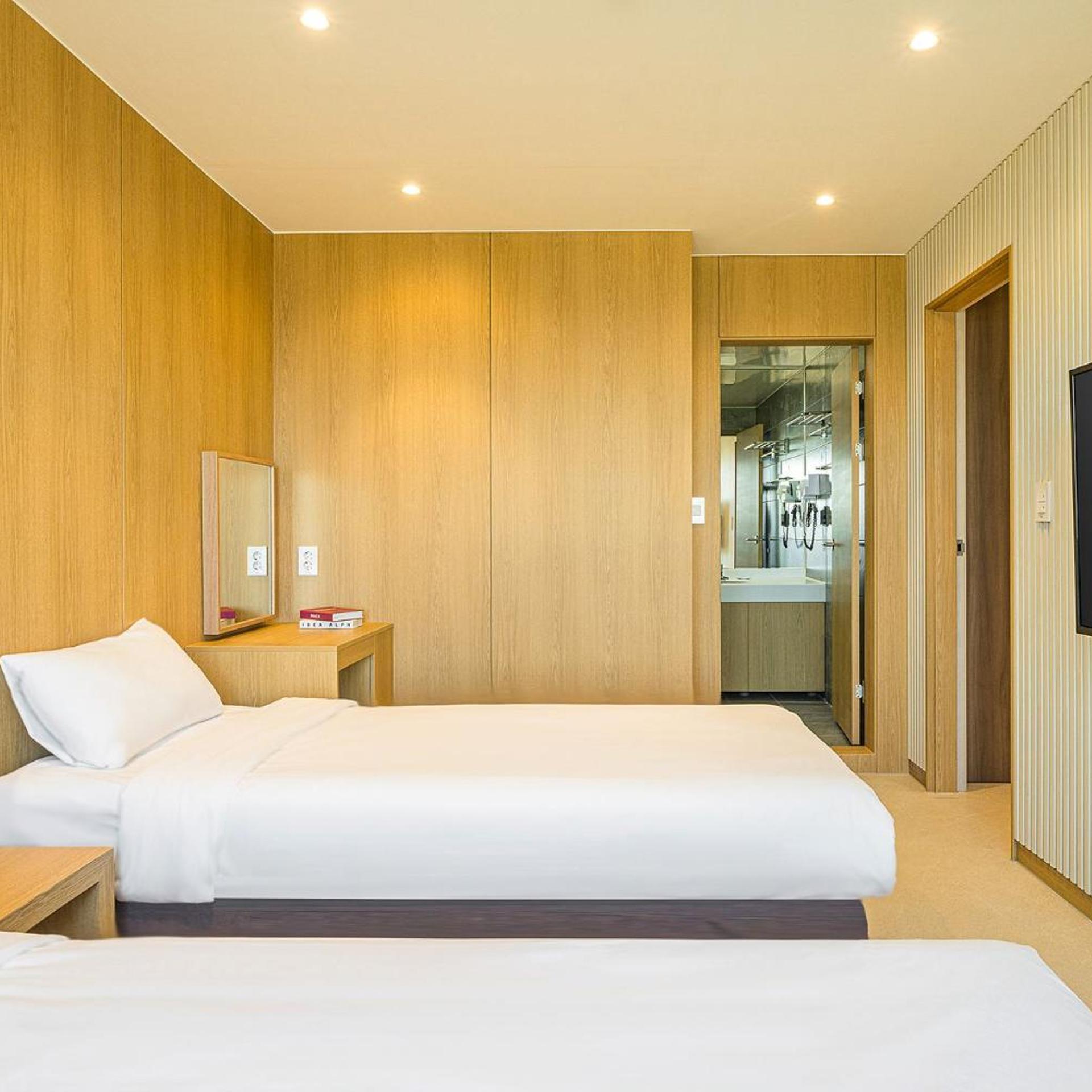 Royal, Spa, Water, Suite, Ocean View, Terrace