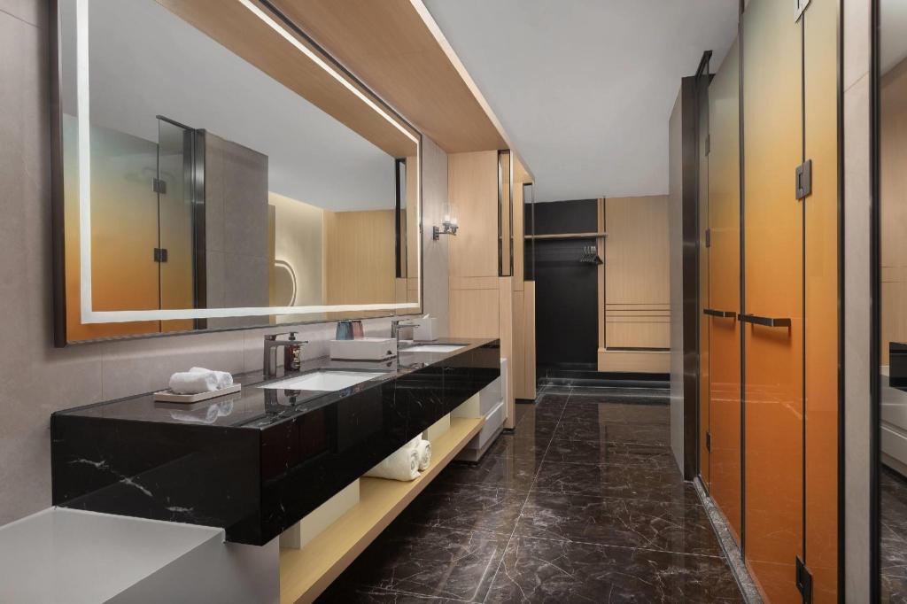Microtel by Wyndham Haikou Meilan International Airport 26/27