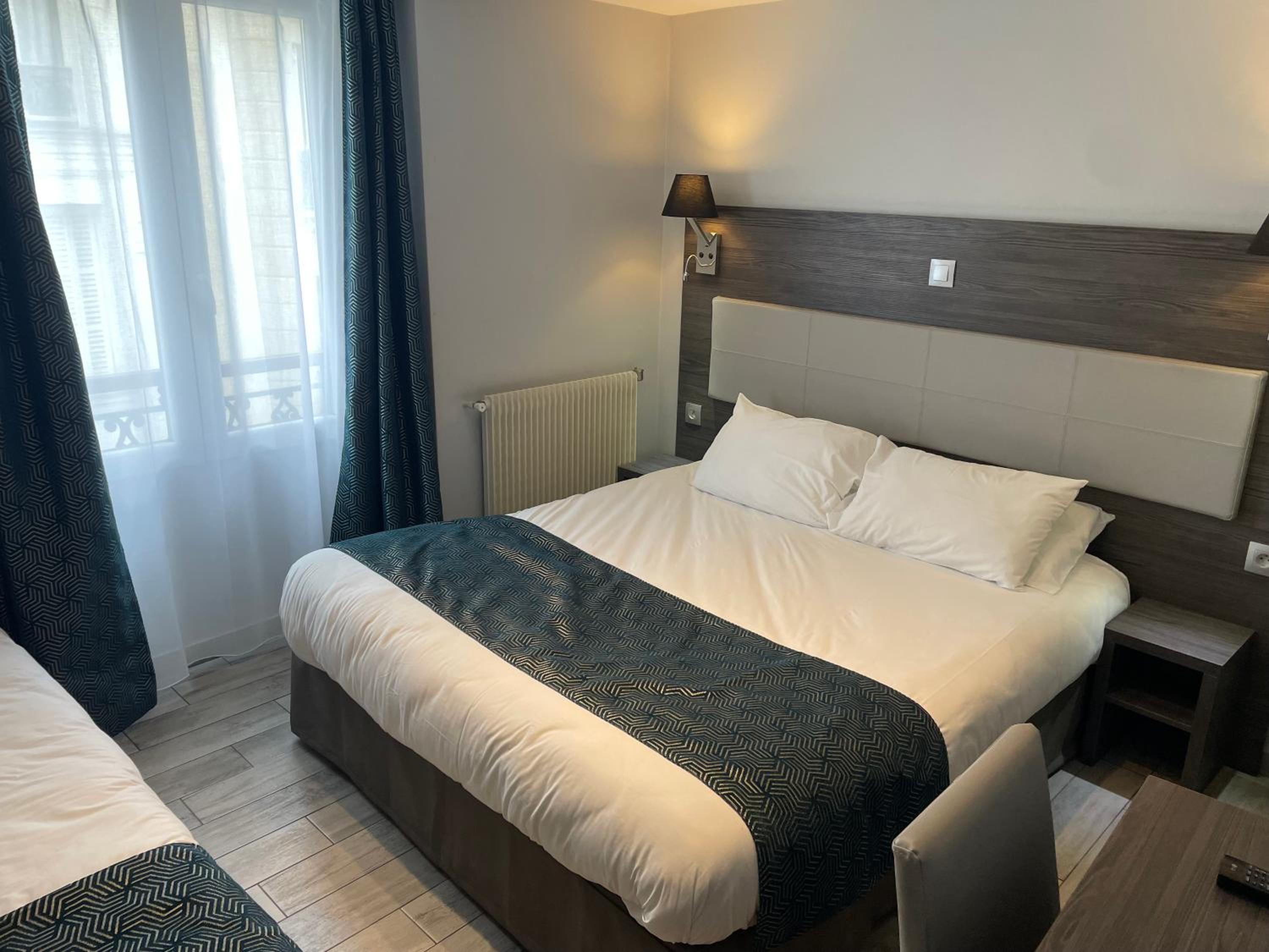 Superior, 1 Queen and 1 Single Bed