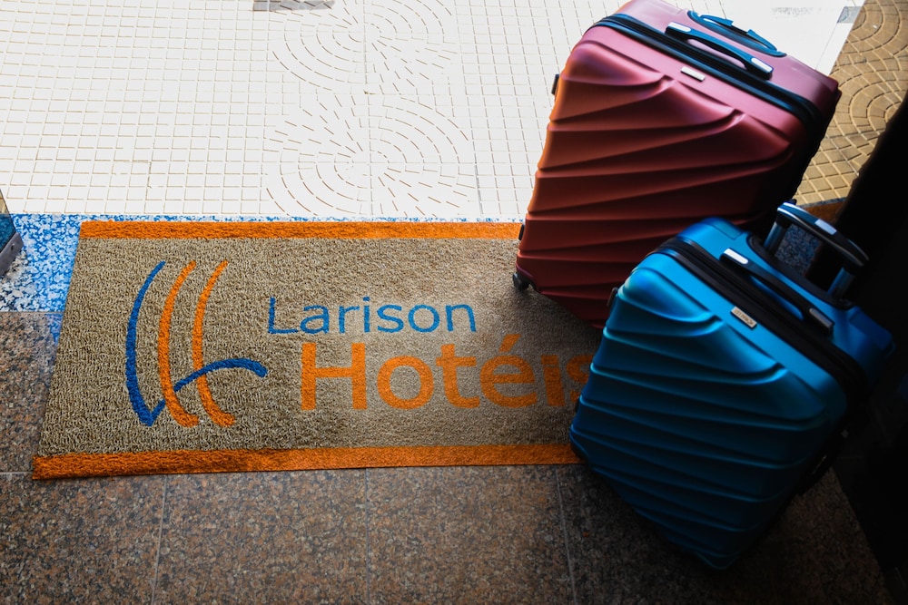 Larison Hoteis 25/61