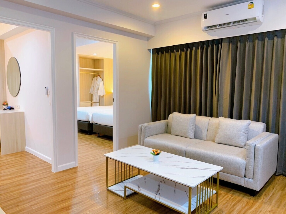 Miloft Sathorn Hotel 27/49