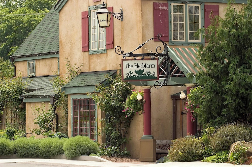 Willows Lodge 4/48