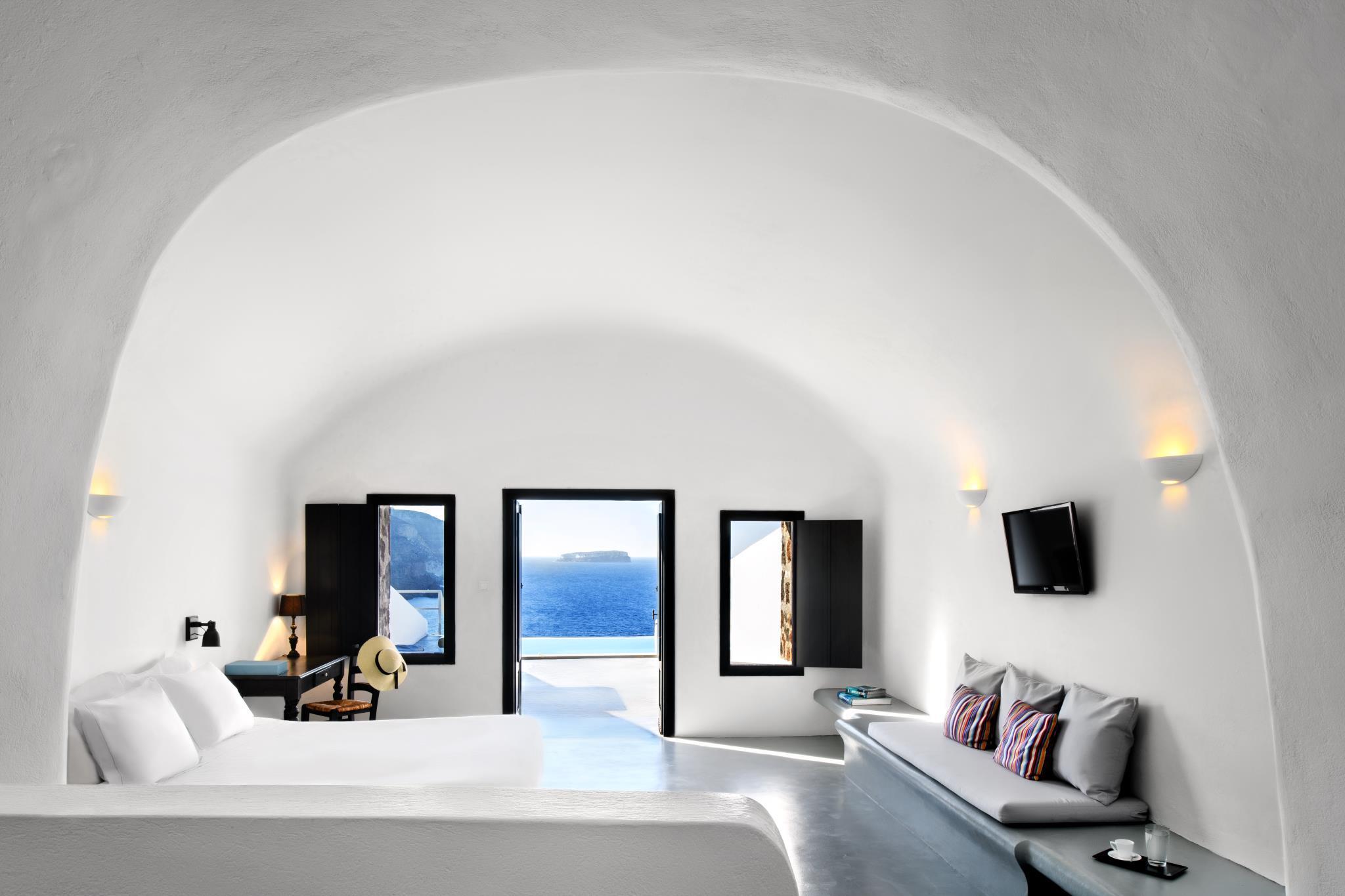 Cave, Infinity, Suite