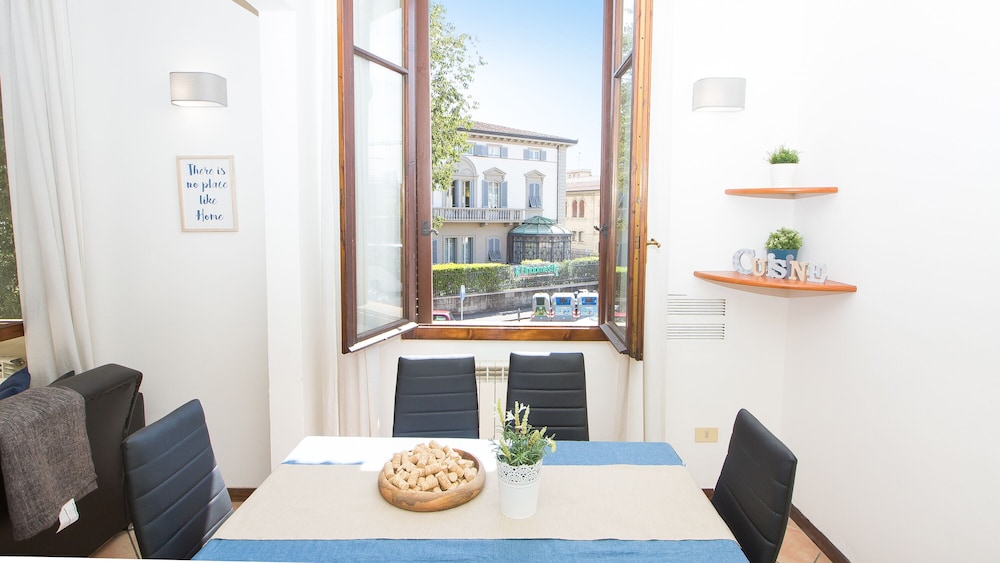 Rental In Rome Rosselli Palace Apartment 2 40/50