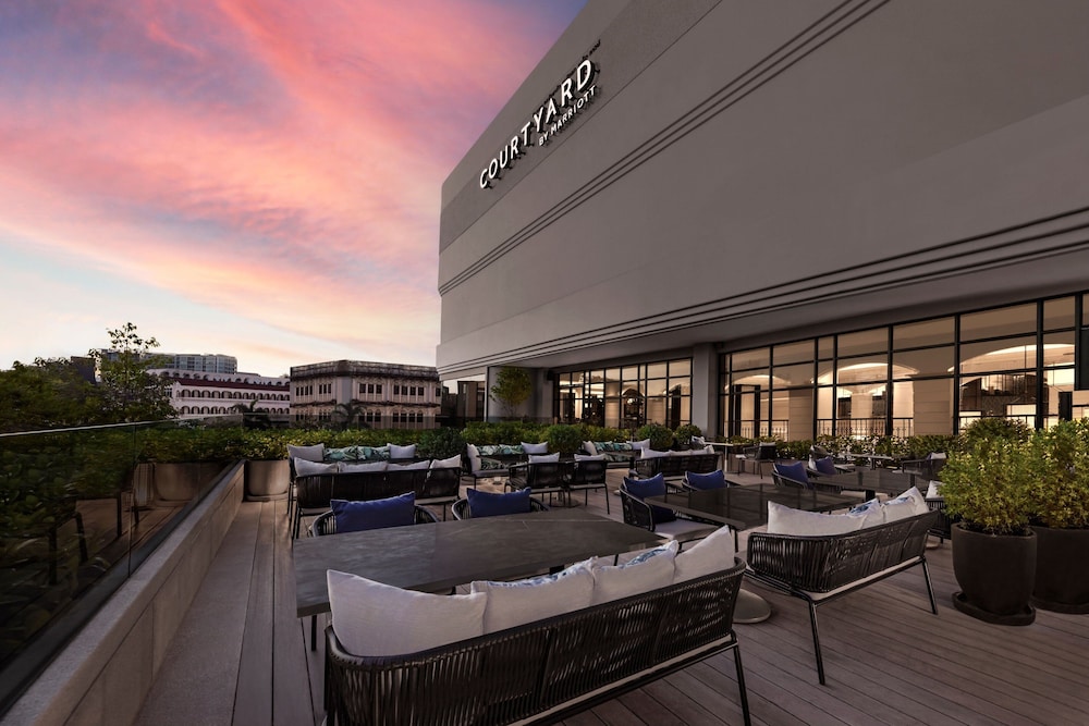 Courtyard by Marriott Phuket Town 6/40