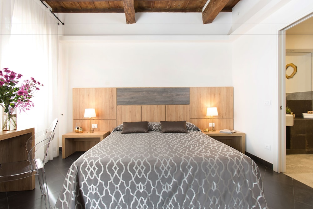 SETTE ANGELI ROOMS 37/72