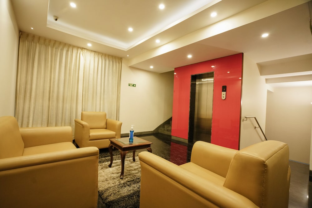 The Pommels Business Hotel 17/25