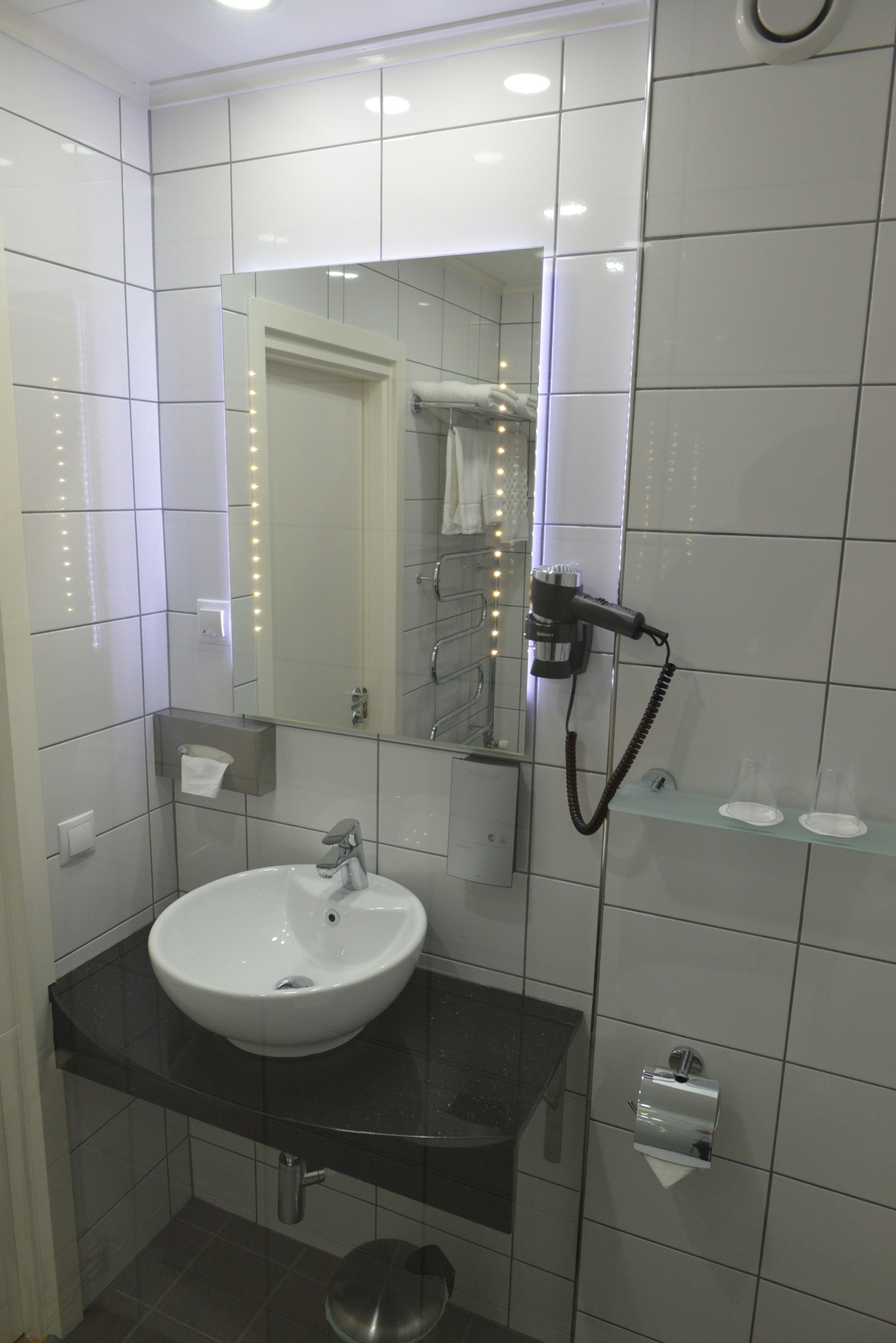 Hotell Nova 24/24
