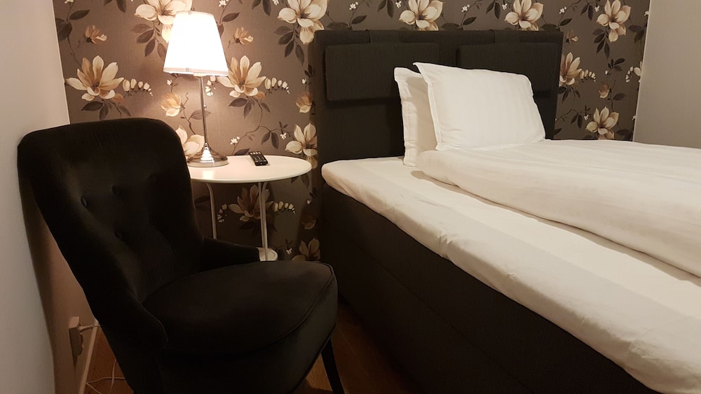 Smålandsstenar Hotell 19/37