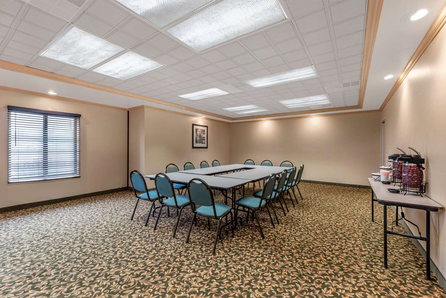 Comfort Inn & Suites Warsaw near US-30 37/44