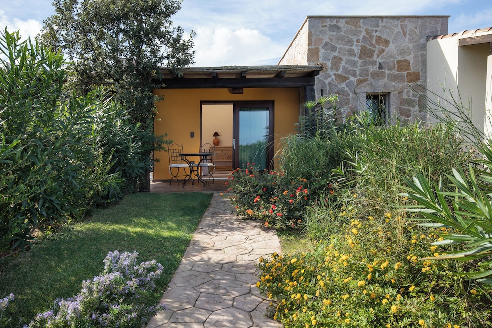 Residence Punta Falcone 3/50