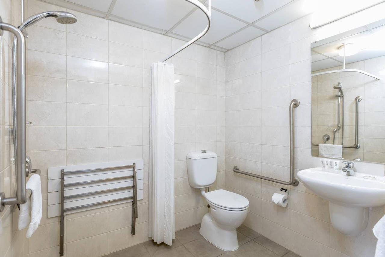 Quality Suites Central Square 17/17