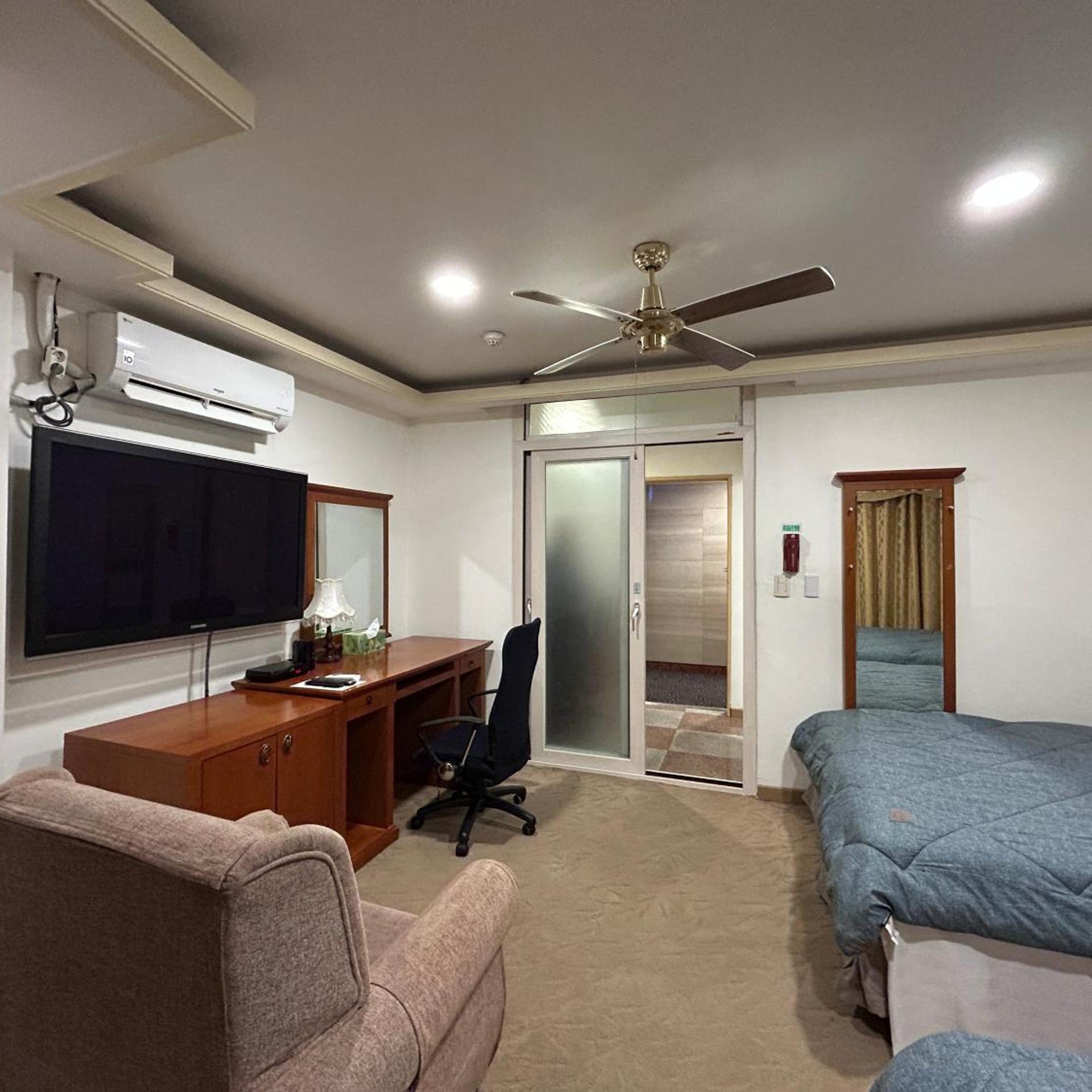 Asia Tourist Hotel 30/41