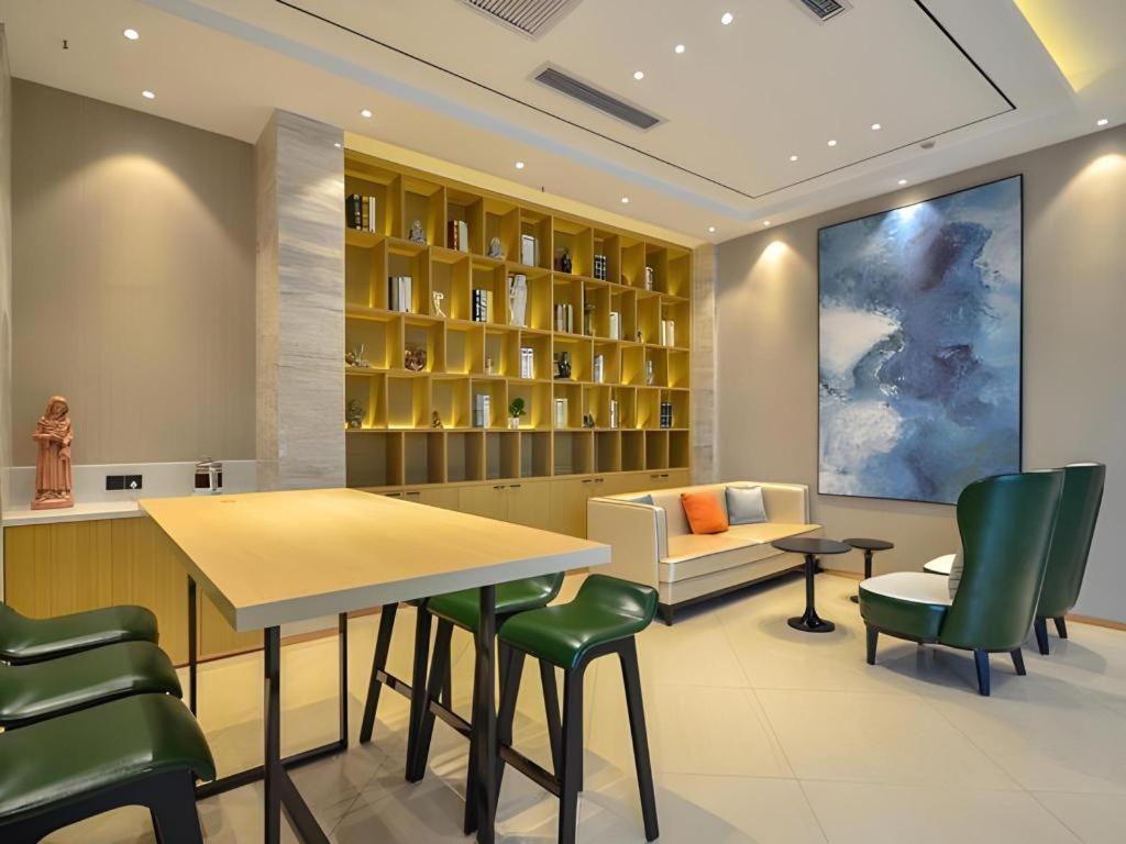 City Comfort Inn(Wuhan Caician Square Branch) 47/54