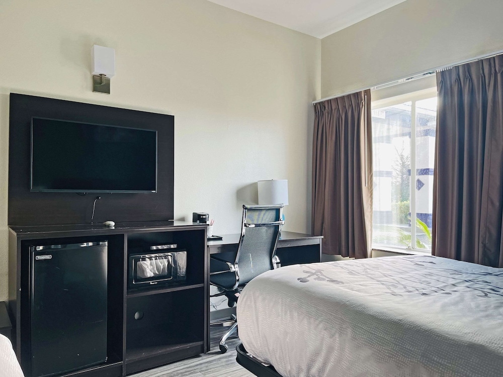 Sleep Inn & Suites Foley - Gulf Shores North 7/17