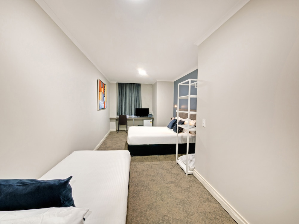 28 Hotel Sydney 21/36