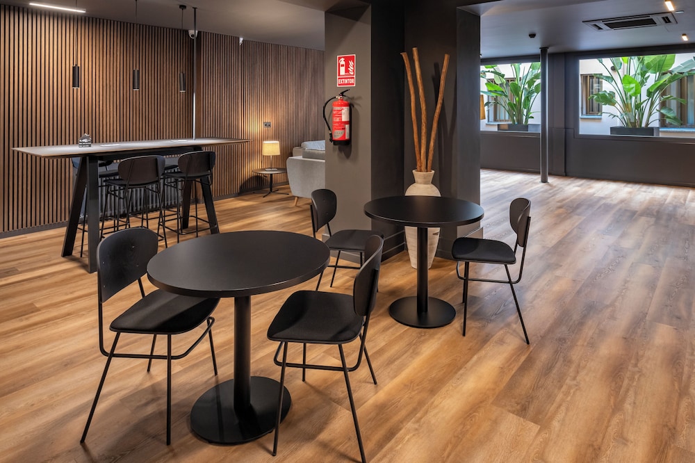 Hostal Opera Ramblas 31/38