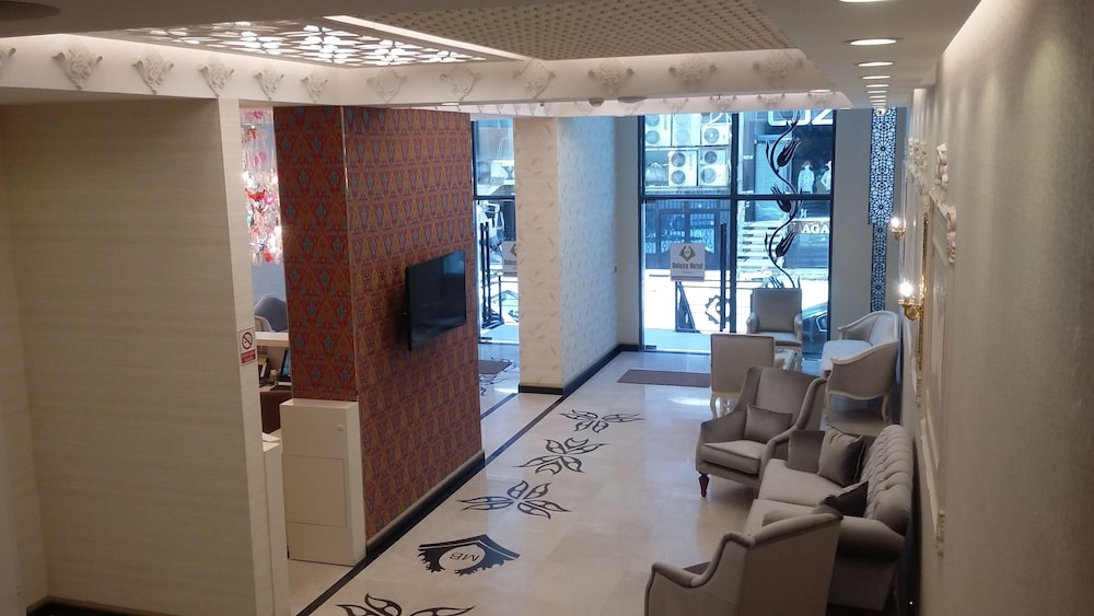 MB DELUXE HOTEL 44/59