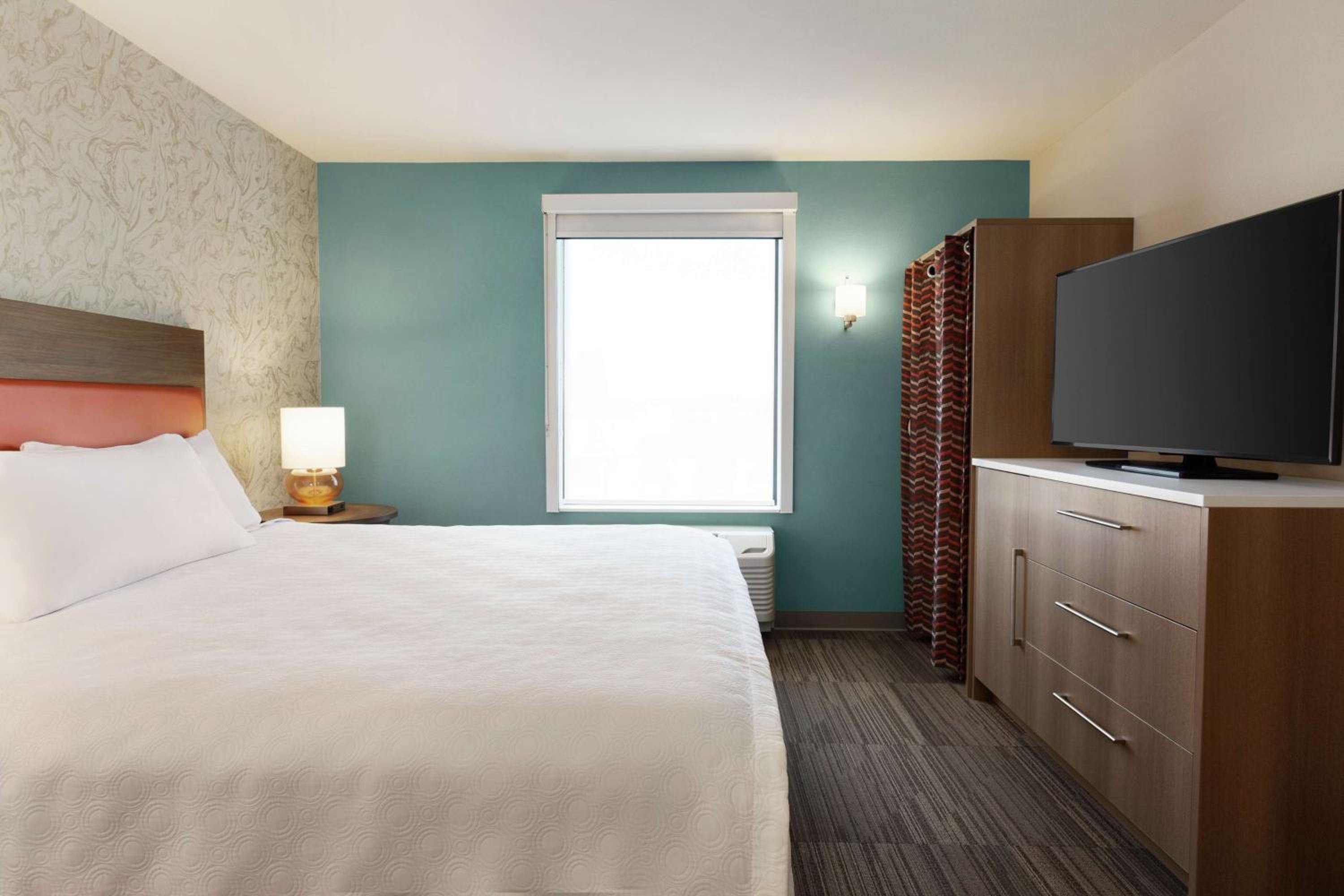 1 BEDROOM, SUITE, KING BED