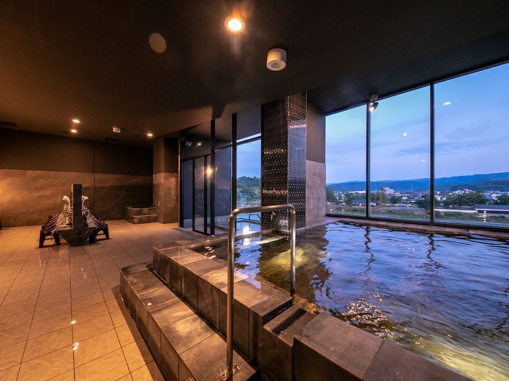 HITOYOSHI ONSEN NABEYA HONKAN 21/50