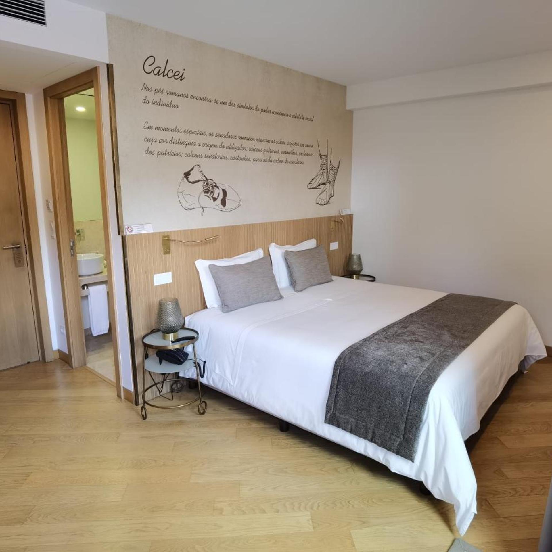Superior, King Bed
