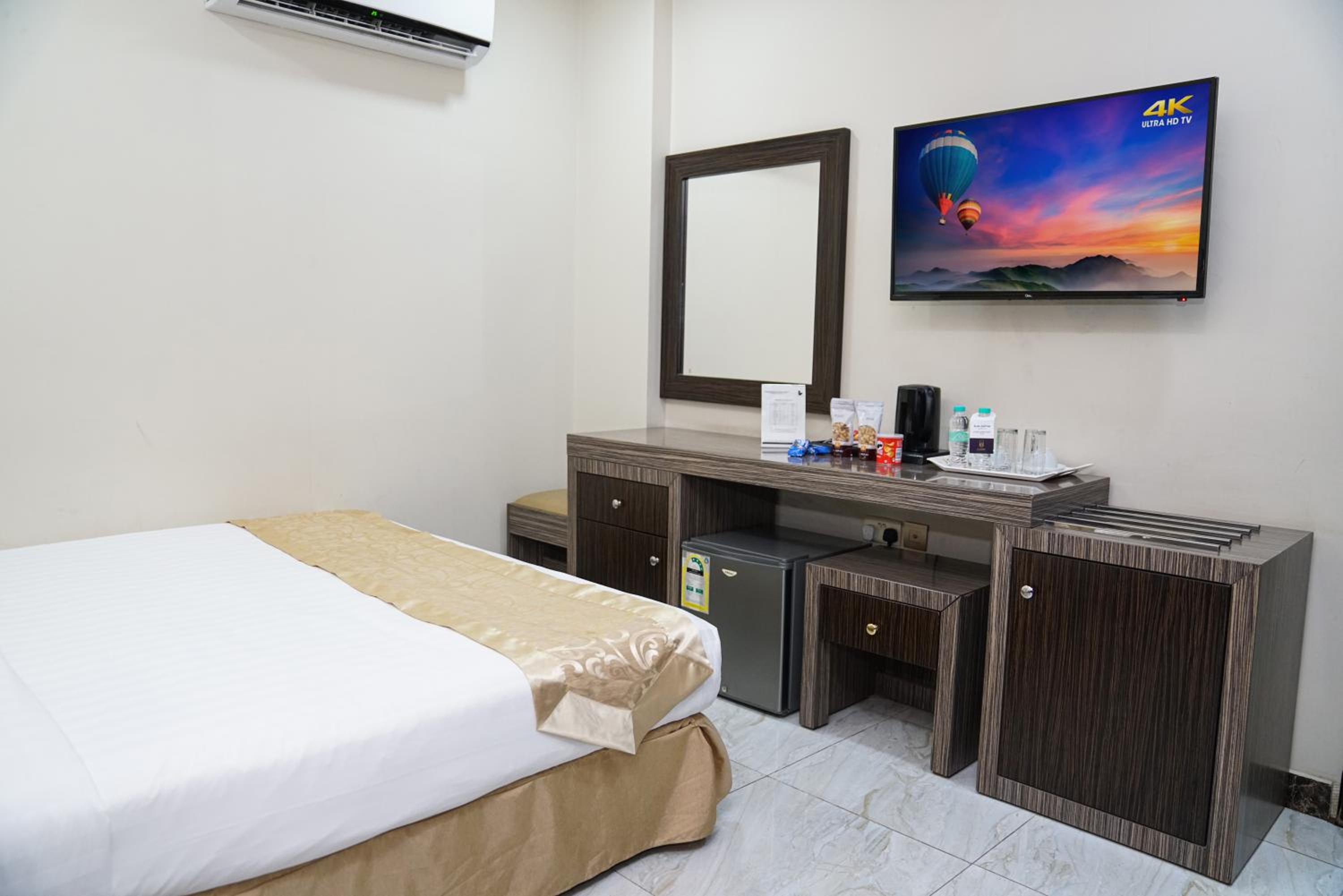 Standard, King Bed, Accessible