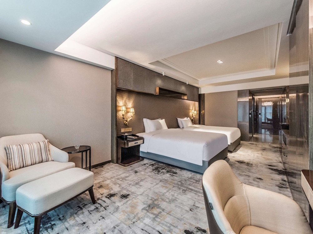 Mercure Chongqing Downtown 14/73