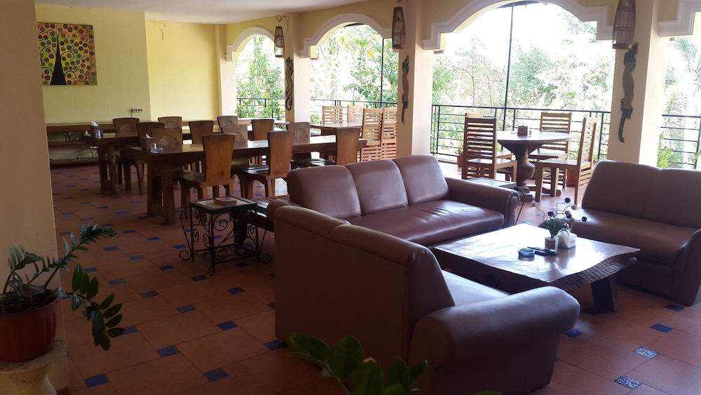 Centro Bajo Hotel 21/50