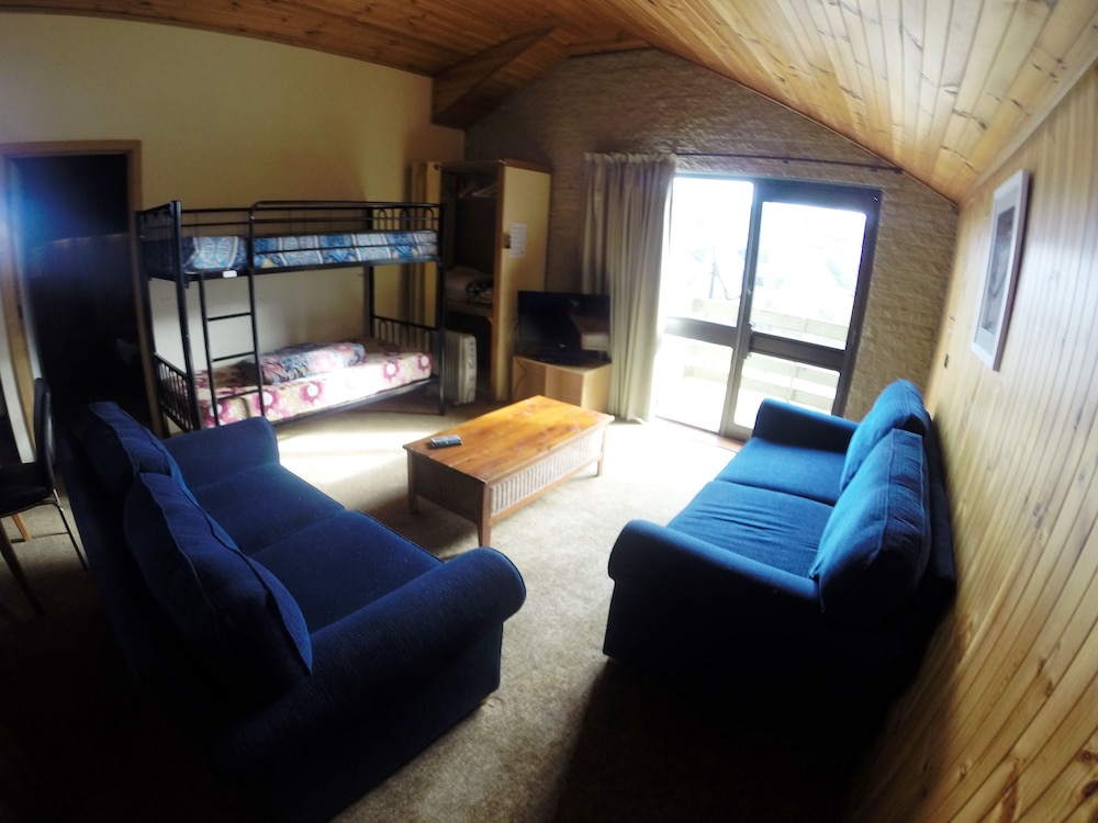 ALPINE RETREAT MT BULLER 27/50