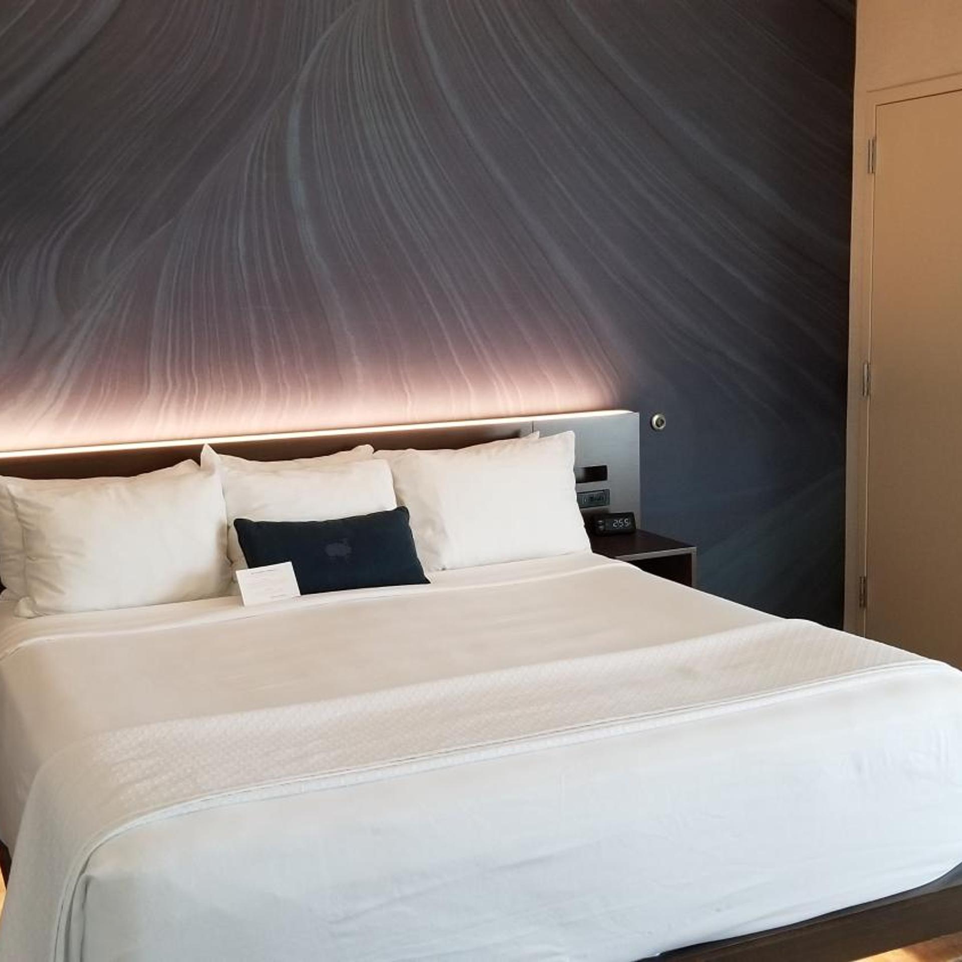 Tower, King Bed