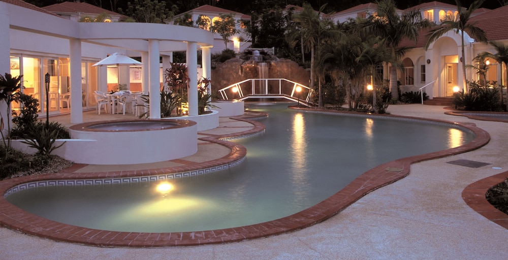 Royal Woods Resort 5/22
