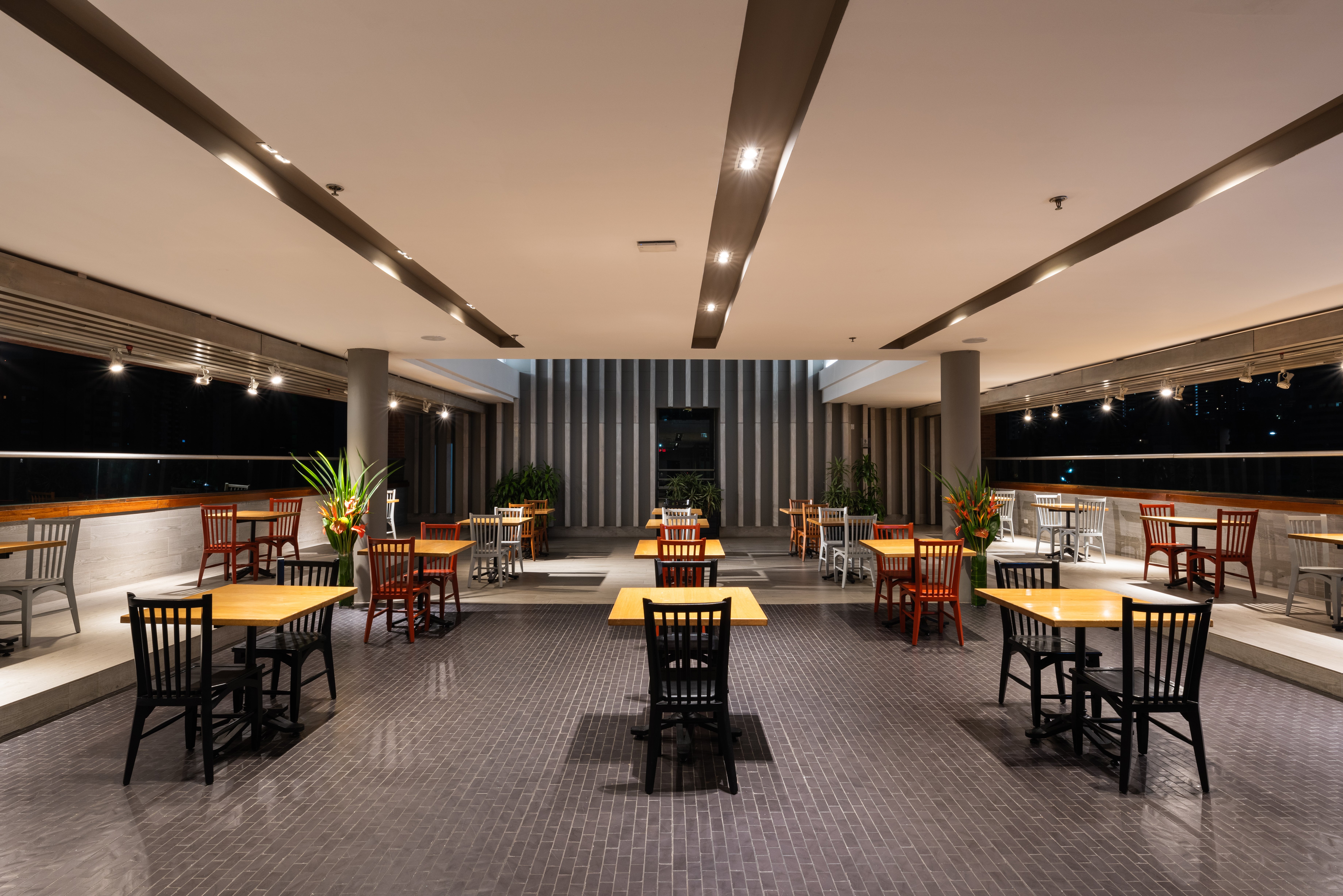 HOLIDAY INN EXPRESS MEDELLIN 36/65