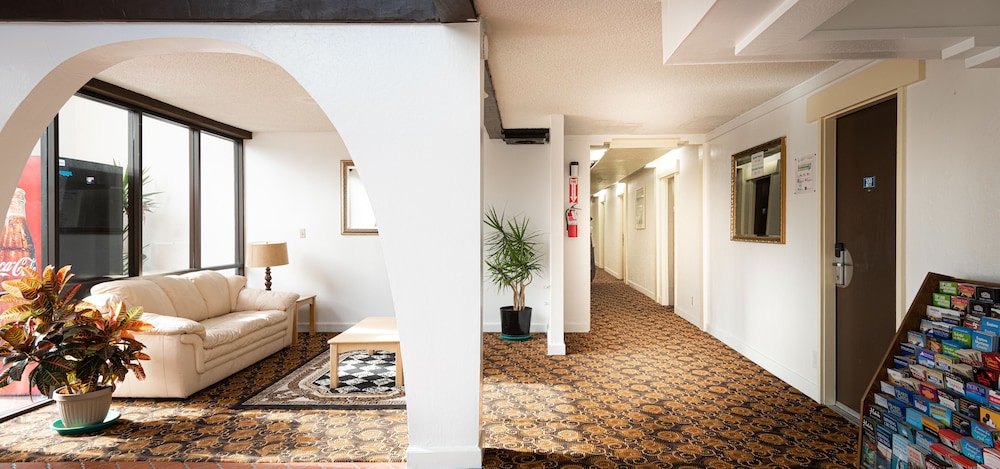 Granada Inn 40/67