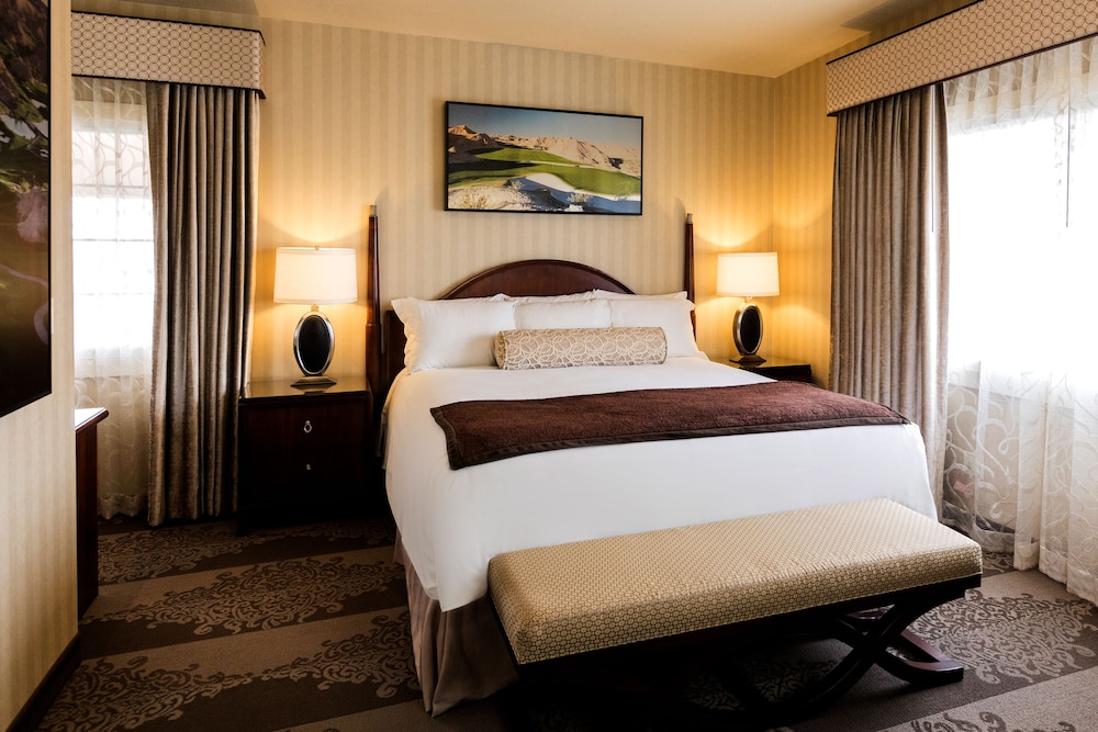 Paramount, Suite, King Bed