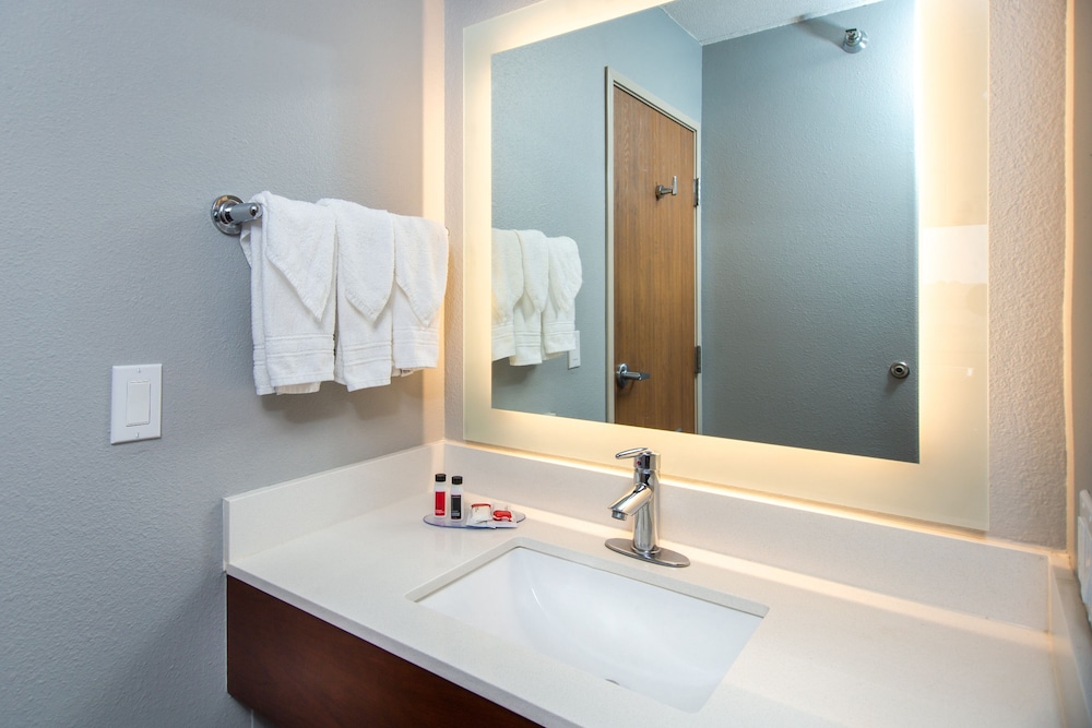 غرفة بسرير كينج لذوي الإعاقة، Americinn By Wyndham Rapid City 9/10