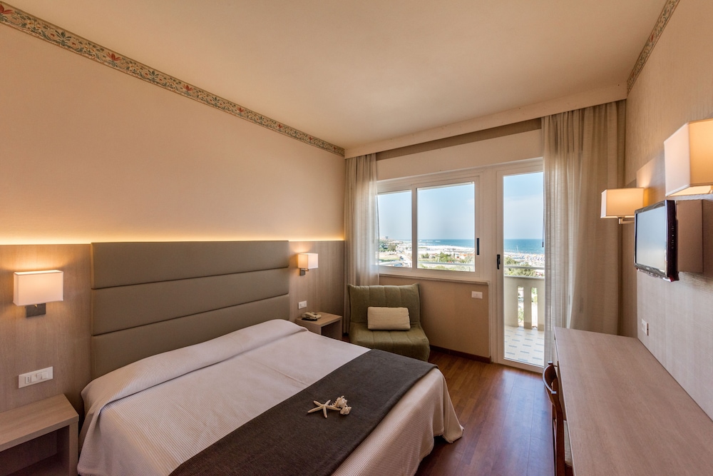 HOTEL BENINI 8/48