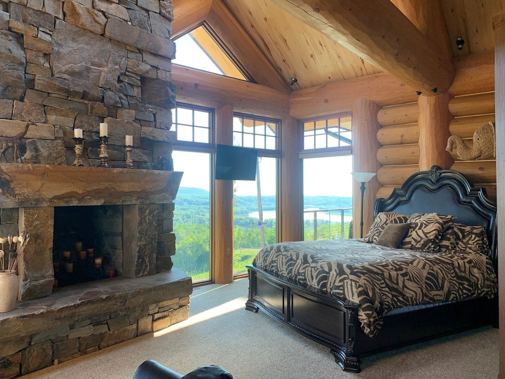 Lodge, Suite, King Bed