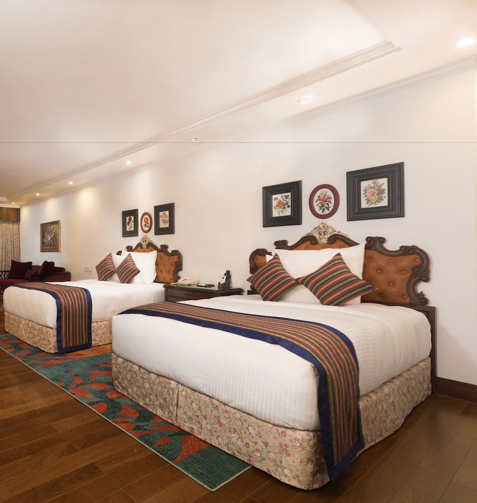 MAYFAIR Himalayan Spa Resort 19/45