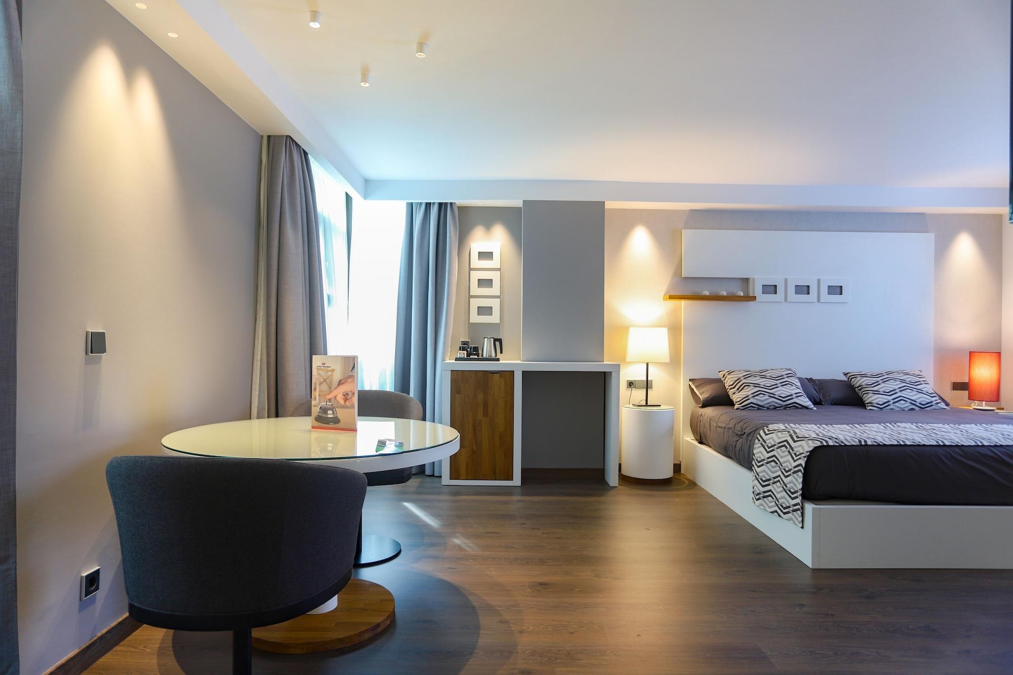 جناح جونيور، Panorama Hotel 3/5