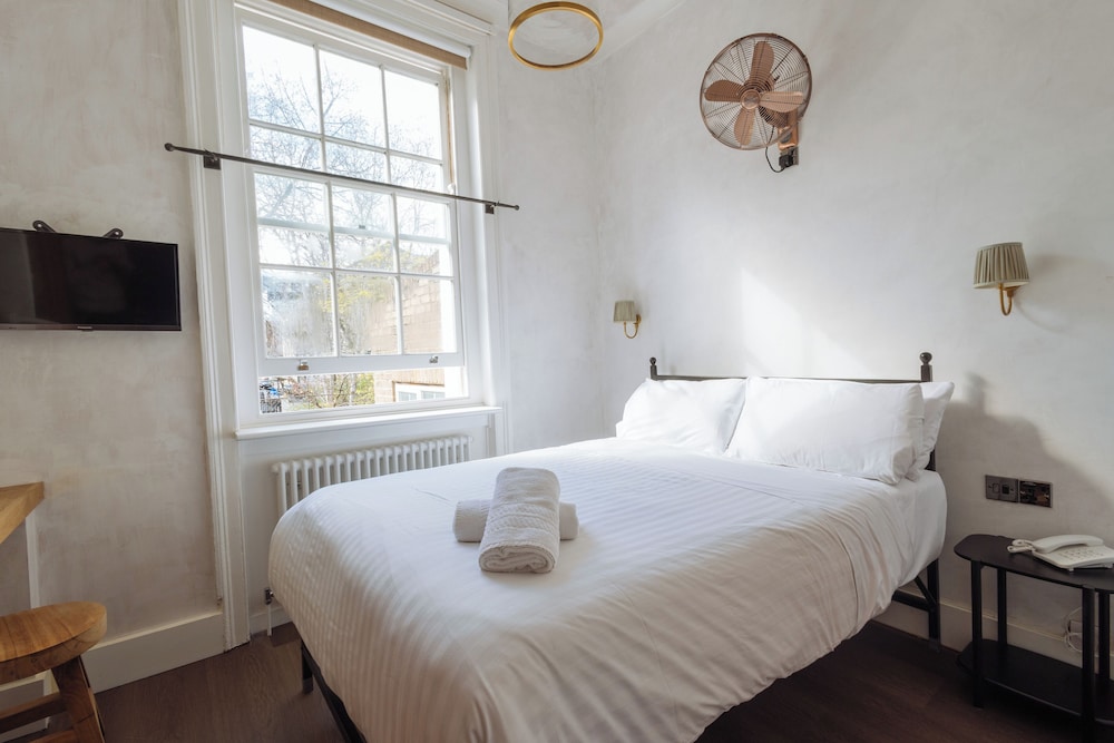 Oasis, Deluxe, Double Bed, Garden View، Central Hotel 3/8