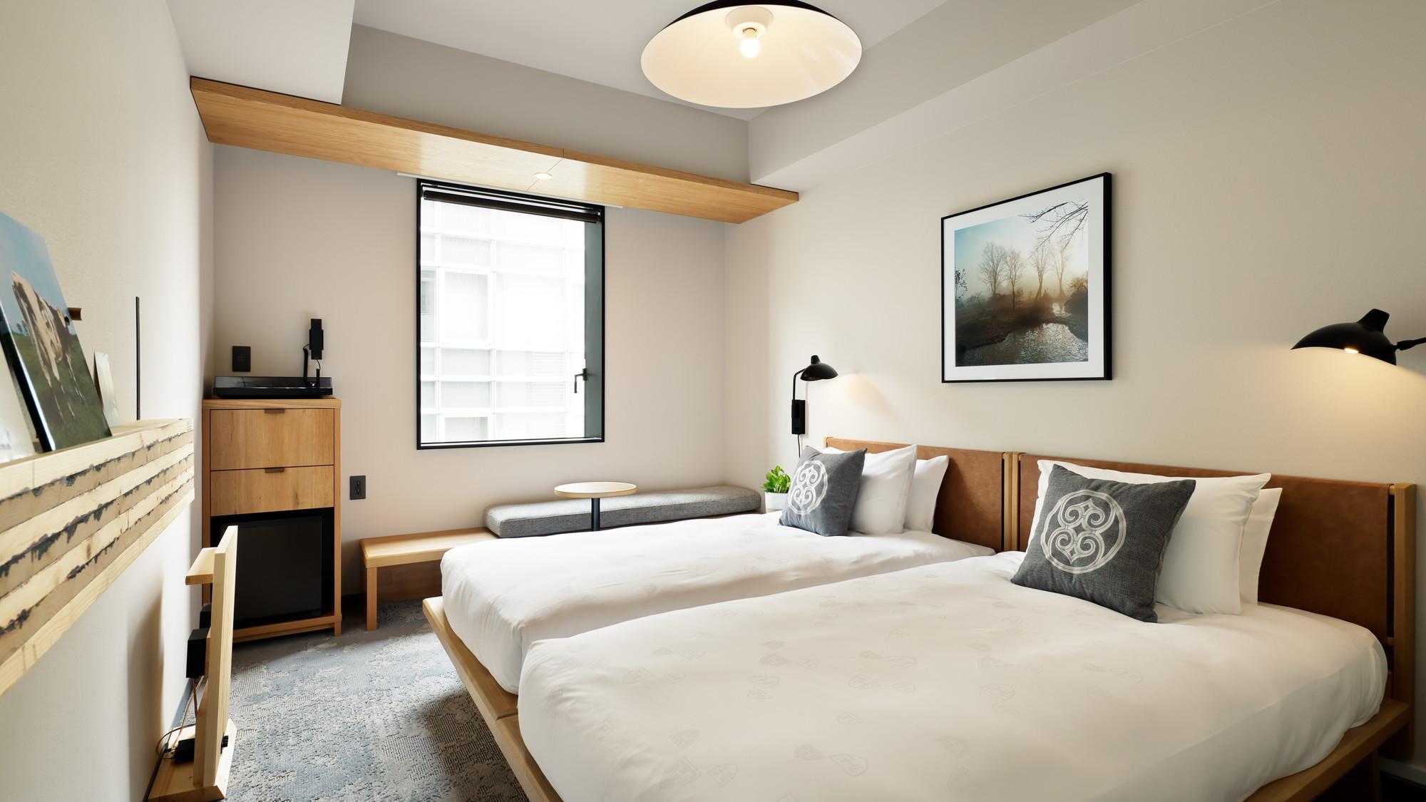 Moderate, Twin Beds, Bathtub, Gallery Floor