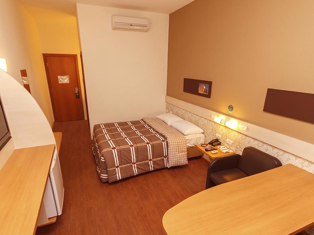 HOTEL 10 PONTA GROSSA 7/31