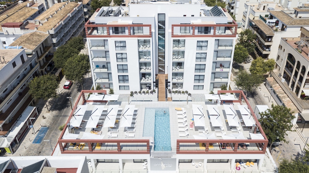 Kyrat Amarac Suites 2/41