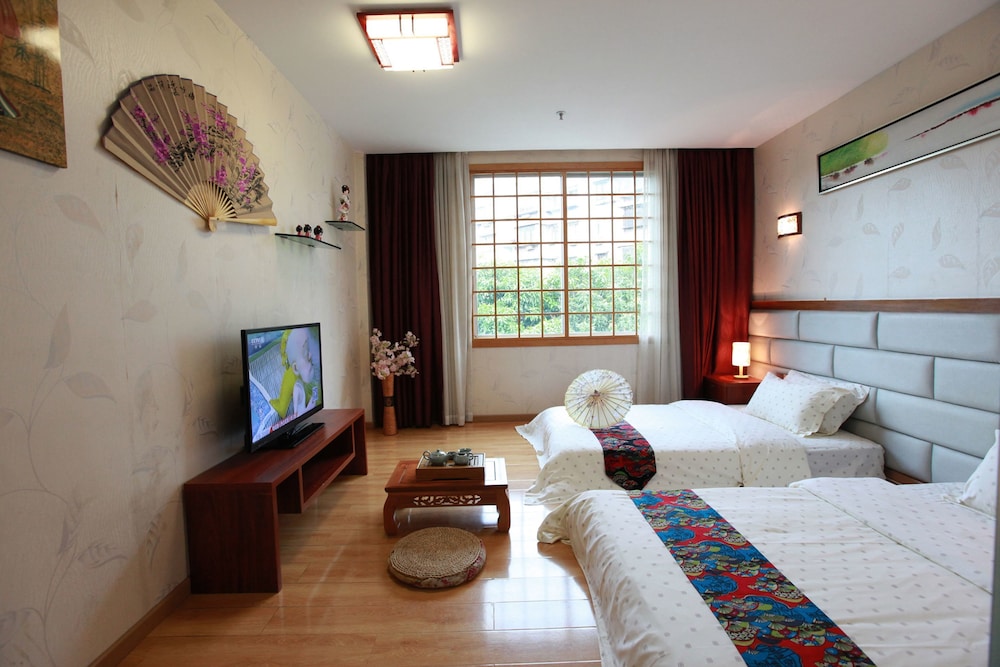 Jun Chen Health Hotel 7/34